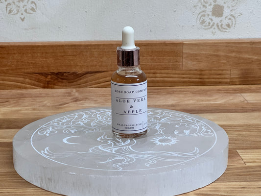 Aloe Vera & Apple Hyaluronic Acid Serum